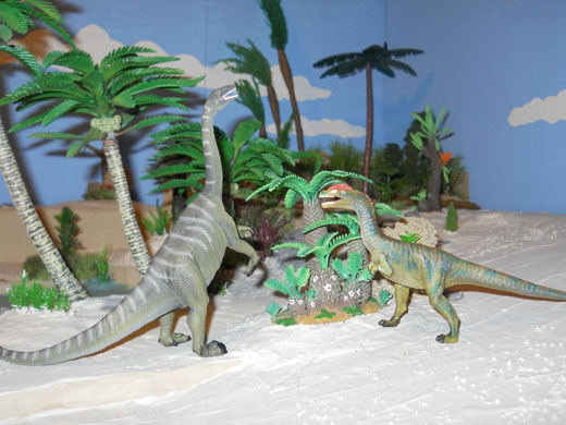 A Liliensternus threatens the larger Plateosaurus.