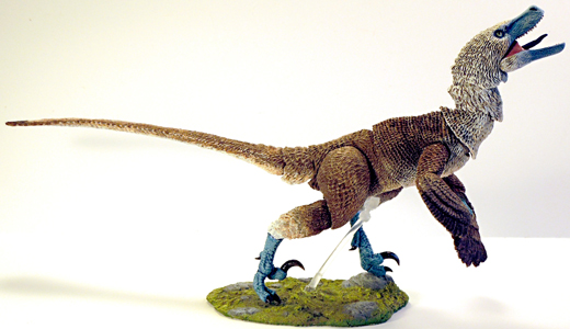Beasts of the Mesozoic Acheroraptor temertyorum figure.