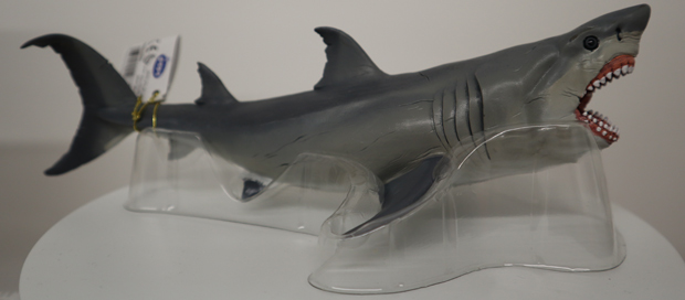 Papo Megalodon model (lateral view)